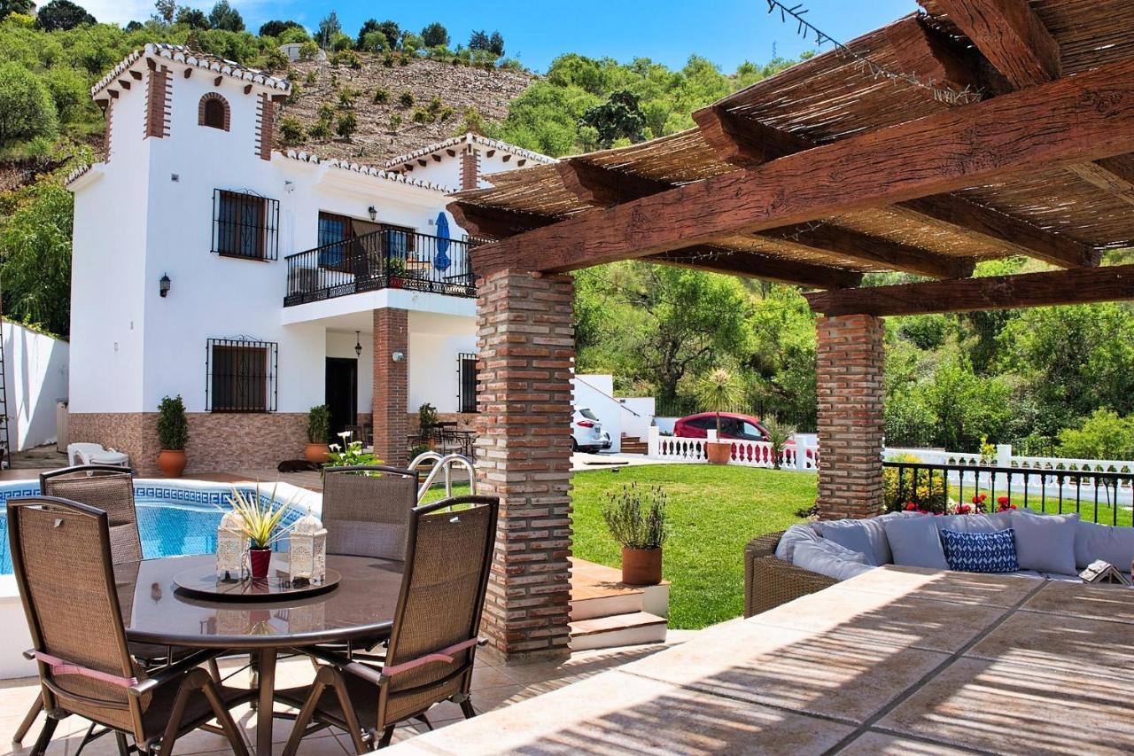 Casa Las Torres B&B Iznate Exterior foto